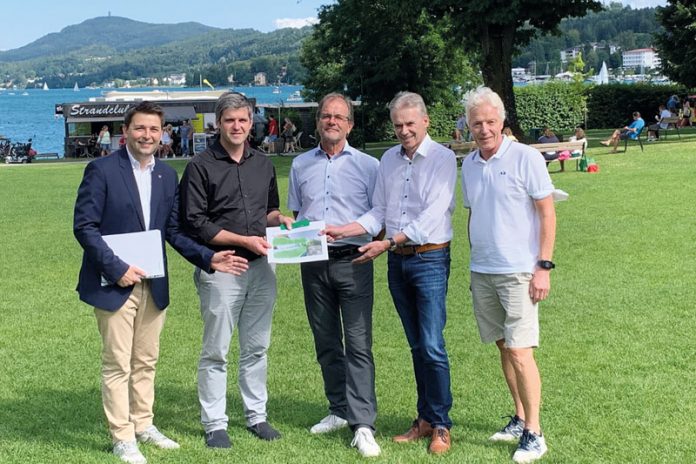 Velden gibt der Zukunft Raum: Von links Umweltreferent Vizebürgermeister Markus Fantur, Dipl.-Ing. Andreas Winkler, Dipl.-Ing. Richard Resch, Bürgermeister Ferdinand Vouk und Vizebürgermeister Helmut Steiner während der Vorstellung des Grünraumprogramms.Fotos: Marktgemeinde Velden