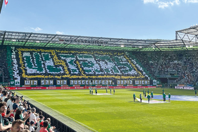 Das Rapid-Stadion, vor allem der „Block West“, verwandelt sich mitunter in einen Hexenkessel.