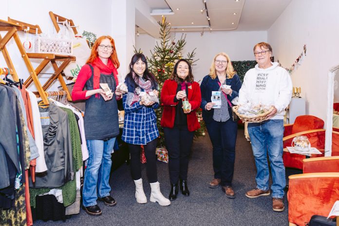 Mit der Aktion „Weihnachtsflohmarkt“ werden soziale Projekte und Menschen gestärkt. Foto: ARGE SOZIAL/Marta Gillner