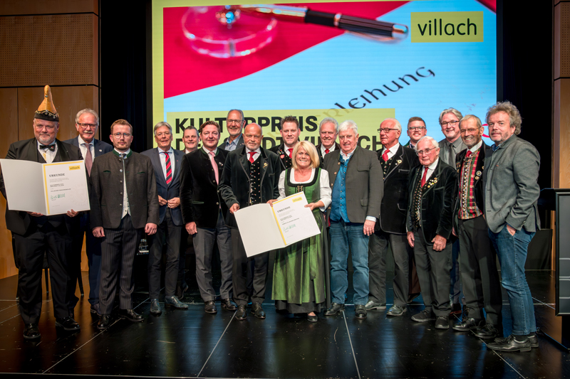 
Der Kulturpreis der Stadt ging an die Vereine Villacher Fasching und Villacher Kirchtag und wurde im Gottfried-von-Einem-Saal im Congress Center verliehen.
Fotos: Bernhard Knaus
