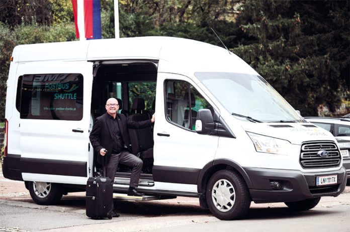 Im Mai startet in den Gemeinden Velden, Pörtschach und Techelsberg das bequeme, flexible und bedarfsorientierte Postbus-Shuttle.Foto: Postbus/Marktgemeinde Velden