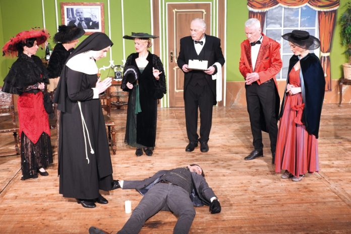 Szene aus „No Way Out“, ein packendes Drama über Entscheidungen und Grenzen, von den ATG-Mimen unter der Regie von Herbert Marktl köstlich interpretiert. Foto: ATG Weißenstein