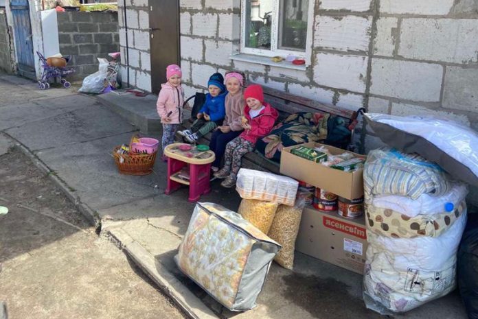Die Sachspenden aus Villach werden von den kriegsbetroffenen Ukrainerinnen und Ukrainern mit größter Dankbarkeit entgegengenommen. Fotos: vif